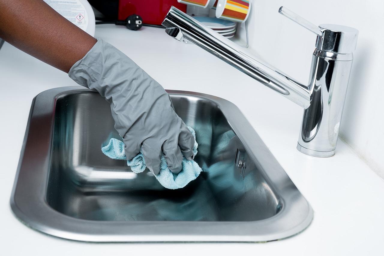comment déboucher un lavabo naturellement